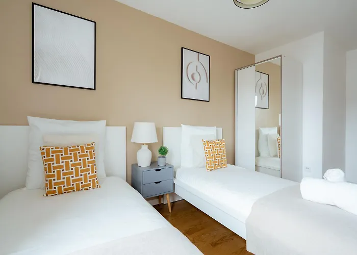 Magnificent Apartment In Chatillon